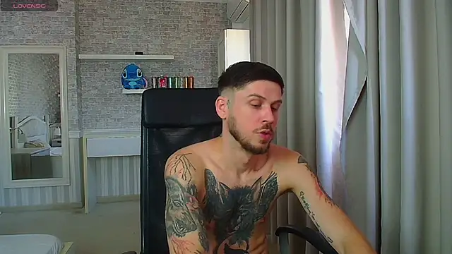 JonahShaw Show Webcam