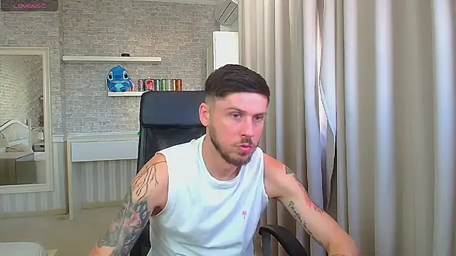 JonahShaw Webcam show