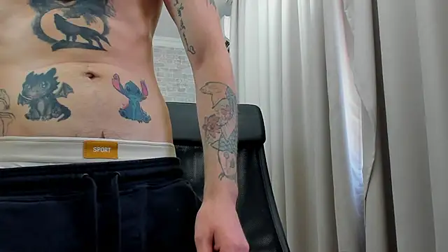 Show modela JonahShaw na web-kameri