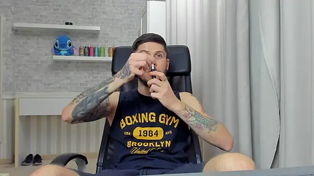 JonahShaw Webcam show