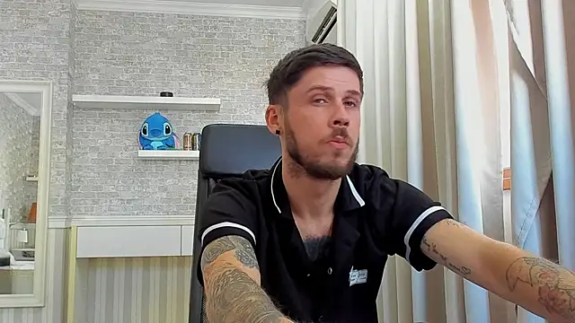JonahShaw Webcam show