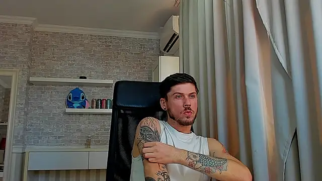 عرض كام JonahShaw