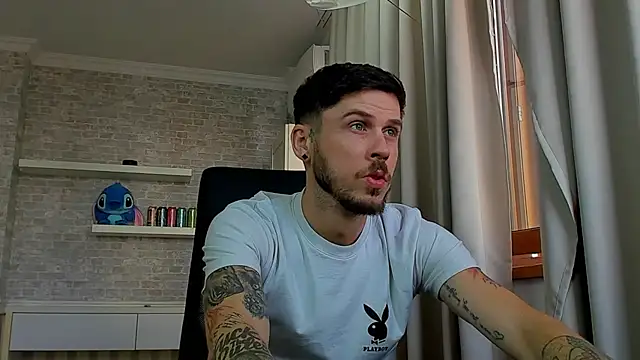 JonahShaw Webcam show