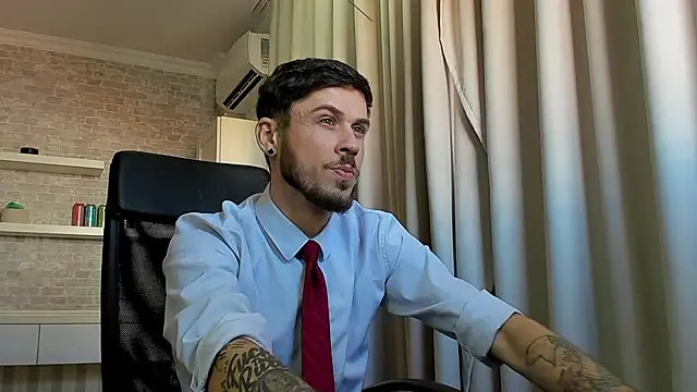 Show modela JonahShaw na web-kameri