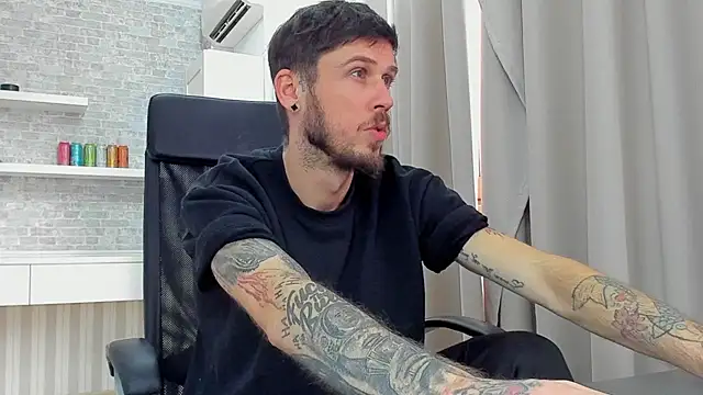 JonahShaw Show Webcam