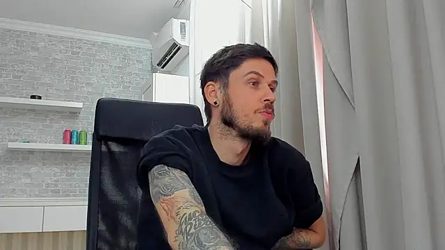 JonahShaw Show Webcam
