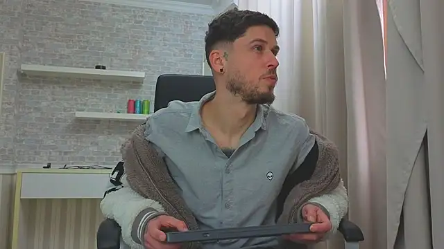 JonahShaw Webcam show