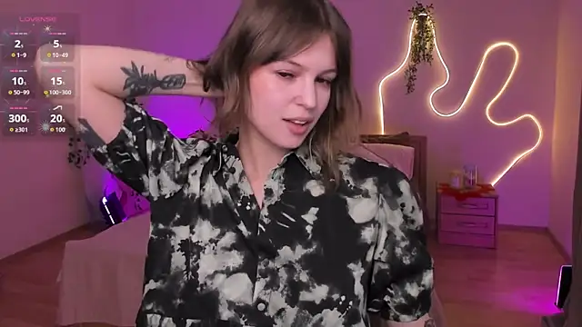 Chat +18 de Lisa_Blossom ao vivo