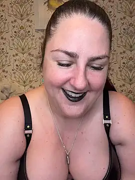 Lacey_BBW's Live Chat Room