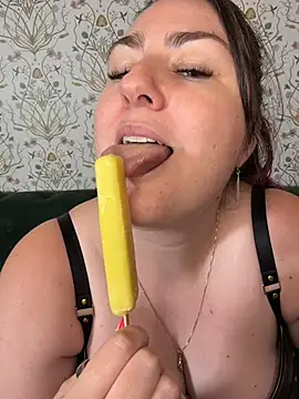 הופעת סקס קאם בשידור חי של Lacey_BBW