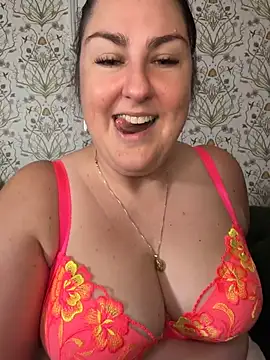 Lacey_BBWn Webbikameraesitys