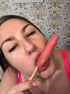 Lacey_BBW Adlı Modelin Web Kamerası Şovu