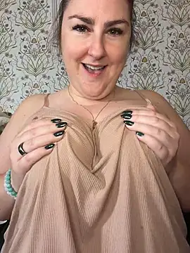 Lacey_BBWのウェブカメラショー