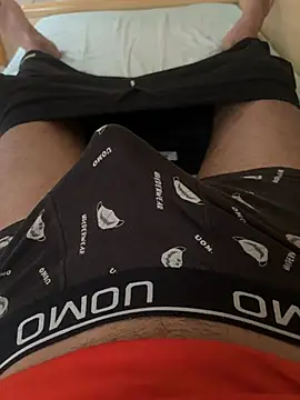 cazzoduro32 Show Webcam