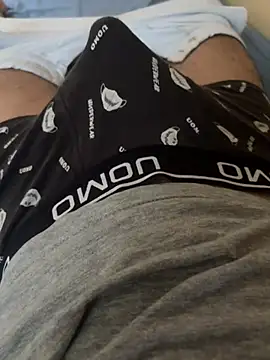 Show modela cazzoduro32 na web-kameri