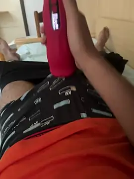 cazzoduro32's Webcam Show