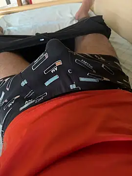 cazzoduro32 Show in webcam