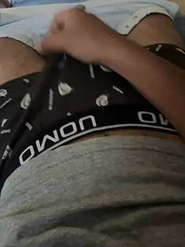 Show modela cazzoduro32 na web-kameri