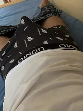 Show de cazzoduro32 na webcam