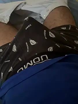 cazzoduro32 Show Webcam