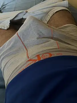 cazzoduro32 webcam show