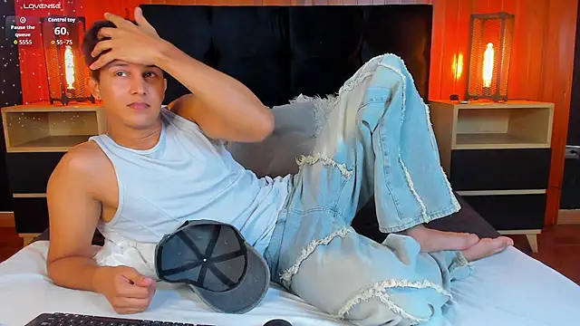 Leo_Savage_ Pertunjukan Webcam