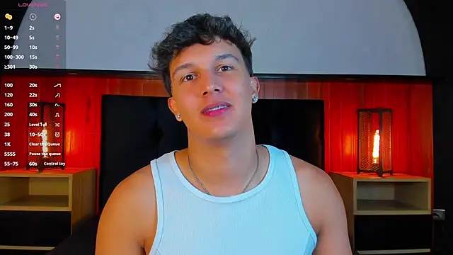 Show modela Leo_Savage_ na web-kameri
