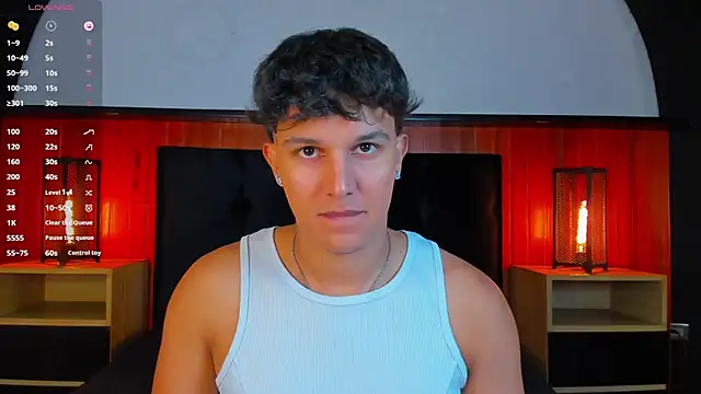 Leo_Savage_ Pertunjukan Webcam