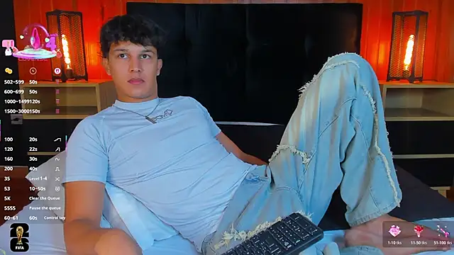 Leo_Savage_ Webcam-Show