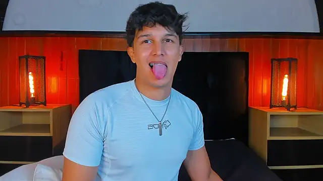 Leo_Savage_ Webcam Show