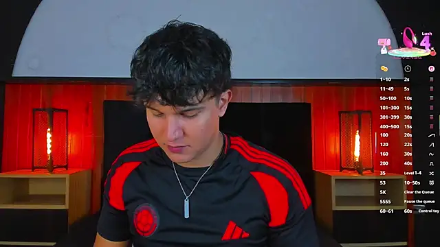 Leo_Savage_ 网络视讯表演