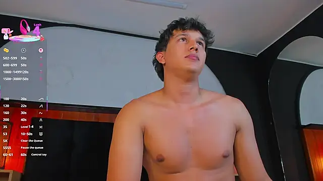 Leo_Savage_n Webbikameraesitys