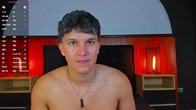 Leo_Savage_ 网络视讯表演