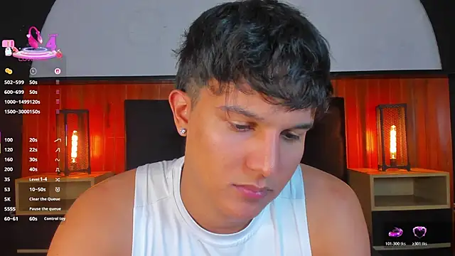 Leo_Savage_ Show Webcam