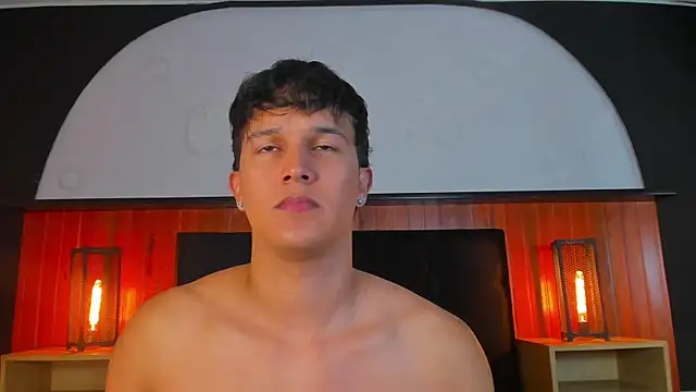 Leo_Savage_ 网络视讯表演