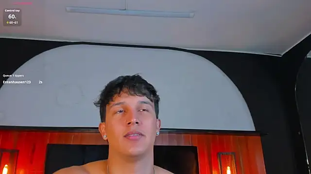 Leo_Savage_ 网络视讯表演