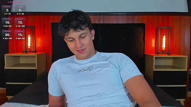 Leo_Savage_ Show Webcam