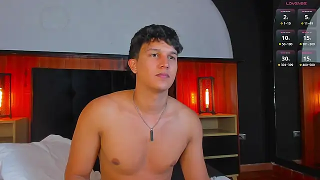Leo_Savage_のウェブカメラショー