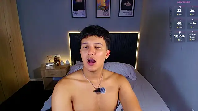 Show modela Leo_Savage_ na web-kameri