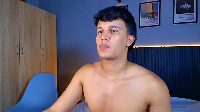 הופעת וובקאם של Leo_Savage_
