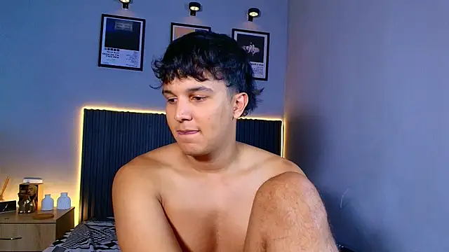 Leo_Savage_ 网络视讯表演