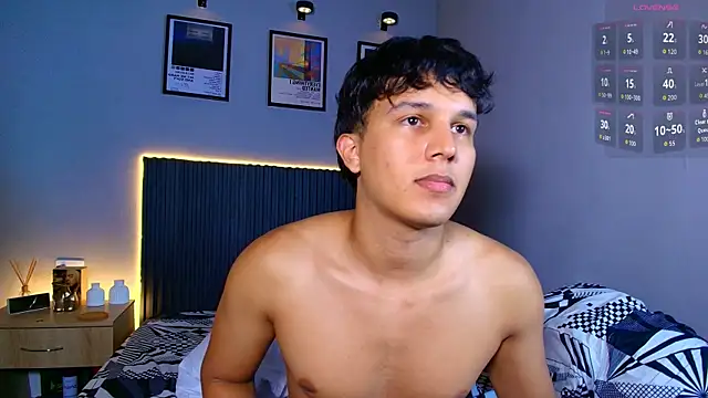 Leo_Savage_ Show Webcam