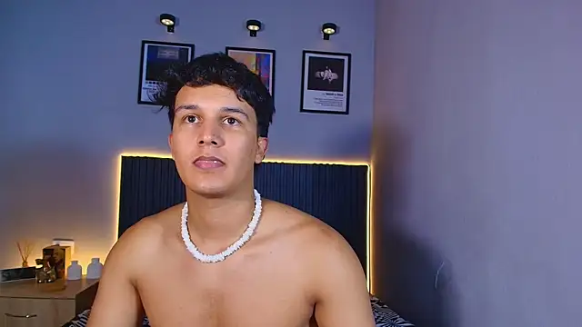 Leo_Savage_ 网络视讯表演