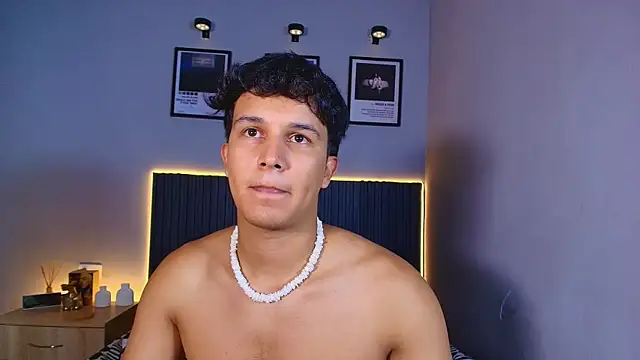 Leo_Savage_ Webcam-Show