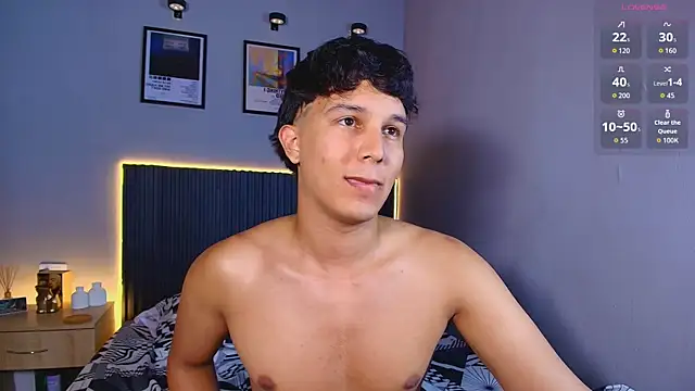 Show modela Leo_Savage_ na web-kameri