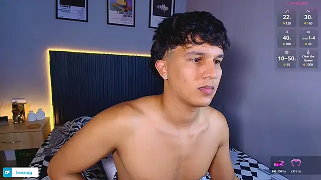 Leo_Savage_ Show Webcam