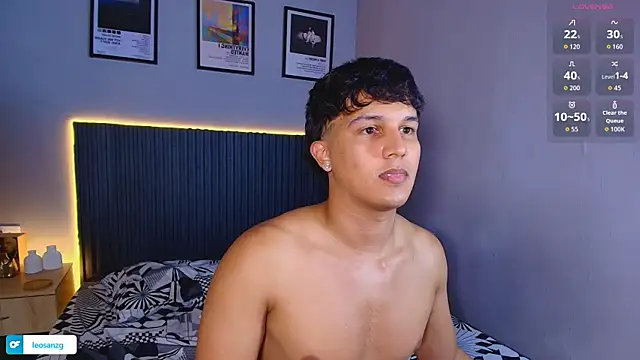Leo_Savage_ Pertunjukan Webcam