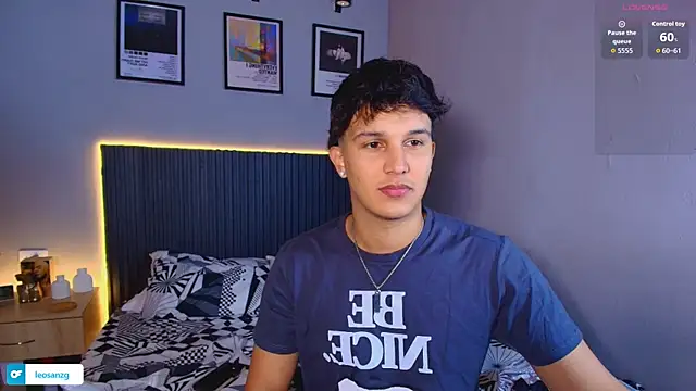 Leo_Savage_ Pertunjukan Webcam