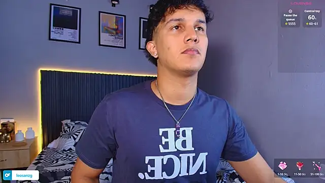 Leo_Savage_ 网络视讯表演