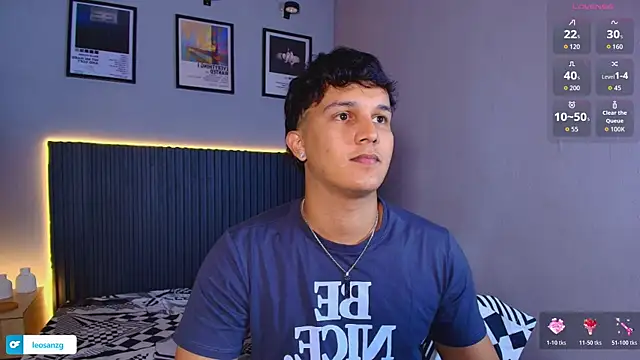 Leo_Savage_ Show Webcam